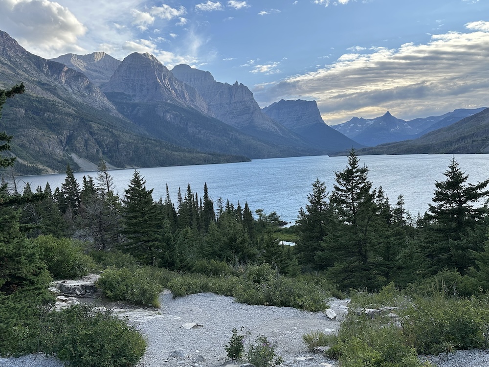glassy glampers view of canada